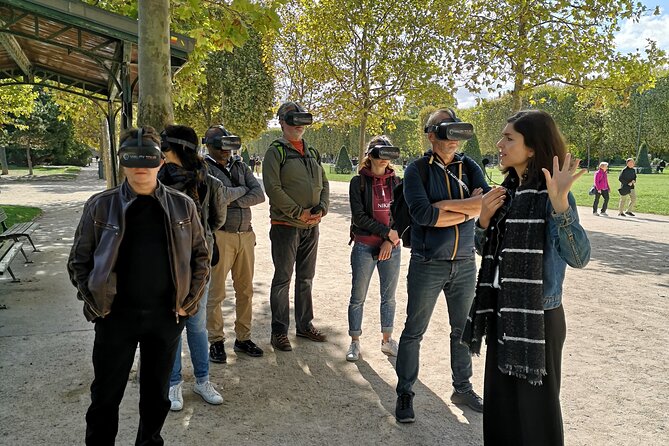 Virtual Reality Guided Tour at the Eiffel Tower - Who This VR Eiffel Tower Tour Is Best For