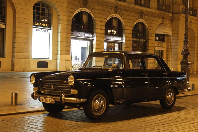 Visit Paris in a vintage car - Eiffel Tower Stop: Photos Plus a Walk-Friendly Window