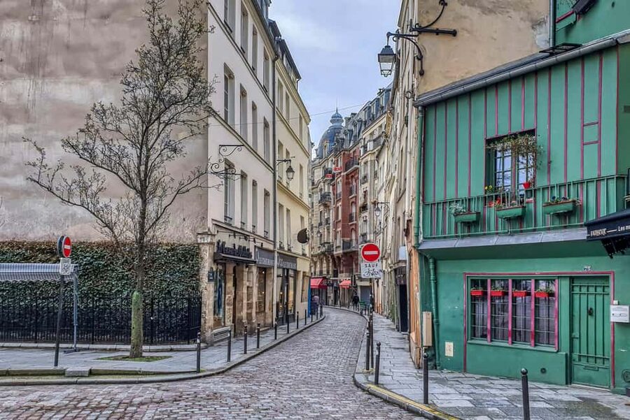 Visita in italiano: Quartiere Latino / Lungo Senna - Meeting Point and Start Time: Plan Like It’s a City Walk