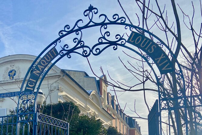 Walking and Tasting Tour of Saint Germain En Laye - Eglise Saint-Germain: the James II remains stop that changes the tone