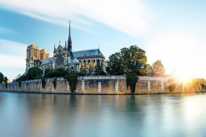 Welcome to Paris - Starting at 258 Rue Saint-Florentin: where the tour gets you moving