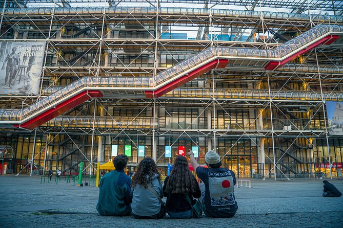 Worktown Games: Private Self-Guided Walking Tours in Paris - How the Worktown Games game keeps you moving