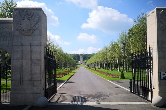 WW1 Belleau Wood and American Monument in Château-Thierry - Day trip from Paris - Chateau-Thierry American Monument: the view and the design both matter
