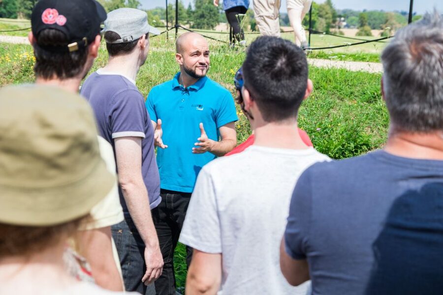 WWI Somme Battlefields Day Trip from Paris - Lunch break: quick refuel, not a long sit-down